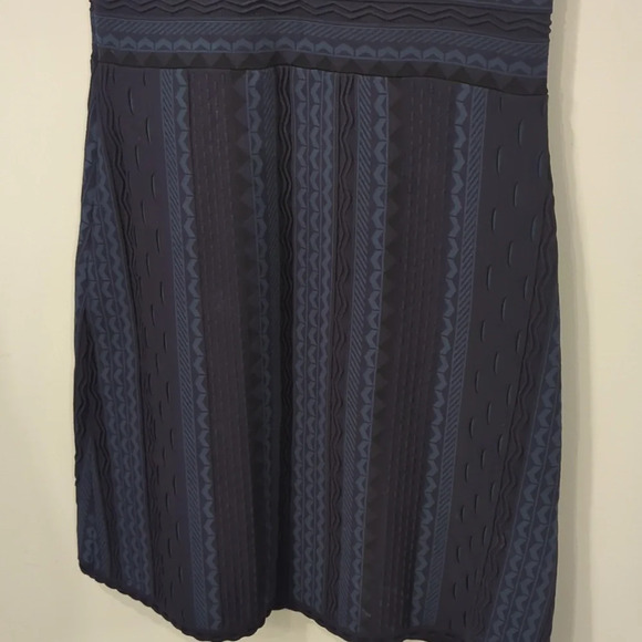 Ann Taylor Dress Navy Sleeveless Textured Knit Stretch size Medium - Picture 4 of 12